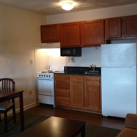 Affordable Suites Charlottesville Eksteriør billede