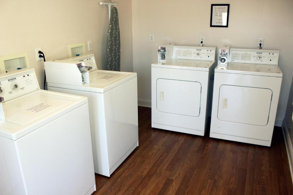 Affordable Suites Charlottesville Eksteriør billede