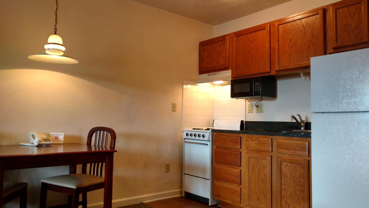 Affordable Suites Charlottesville Eksteriør billede