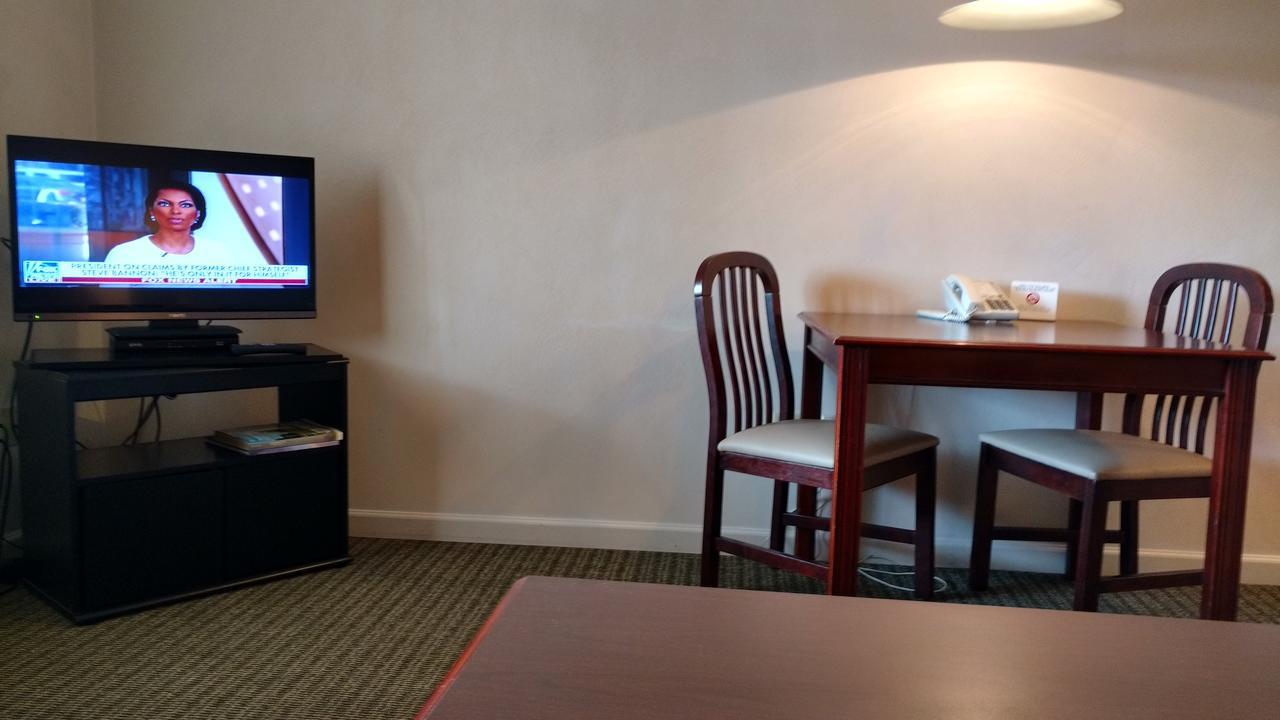 Affordable Suites Charlottesville Eksteriør billede