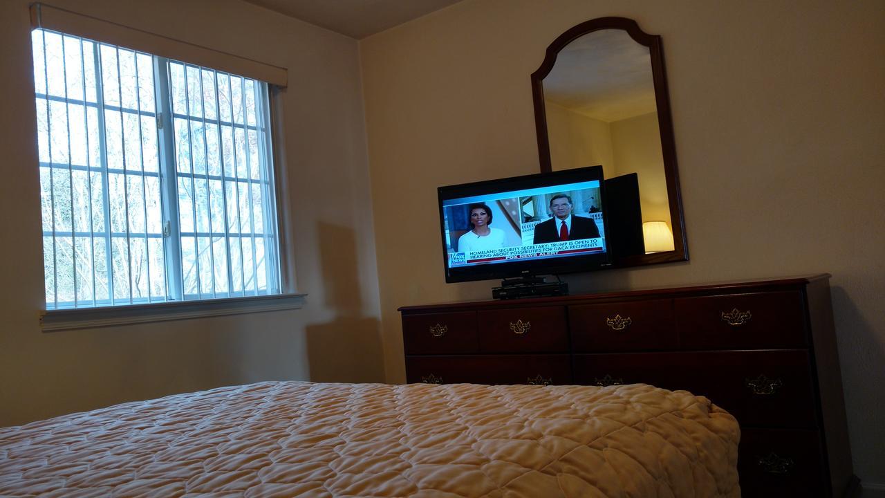Affordable Suites Charlottesville Eksteriør billede