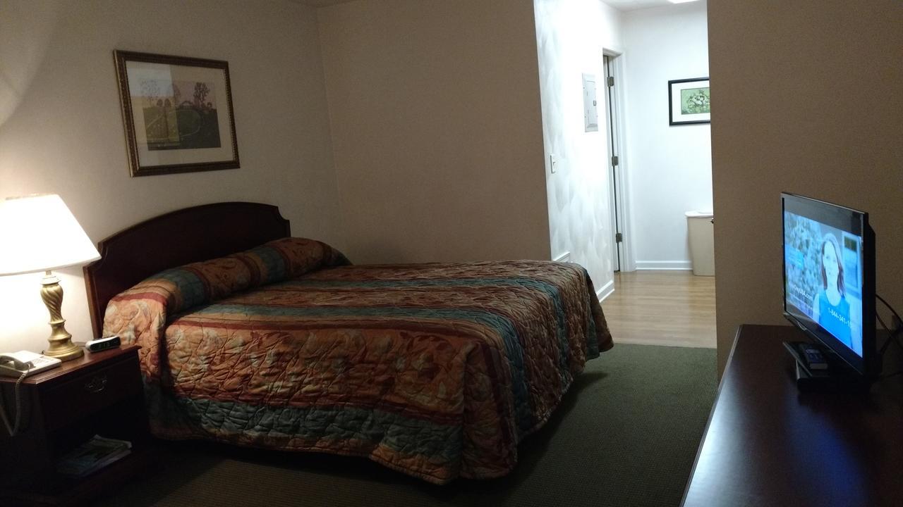 Affordable Suites Charlottesville Eksteriør billede