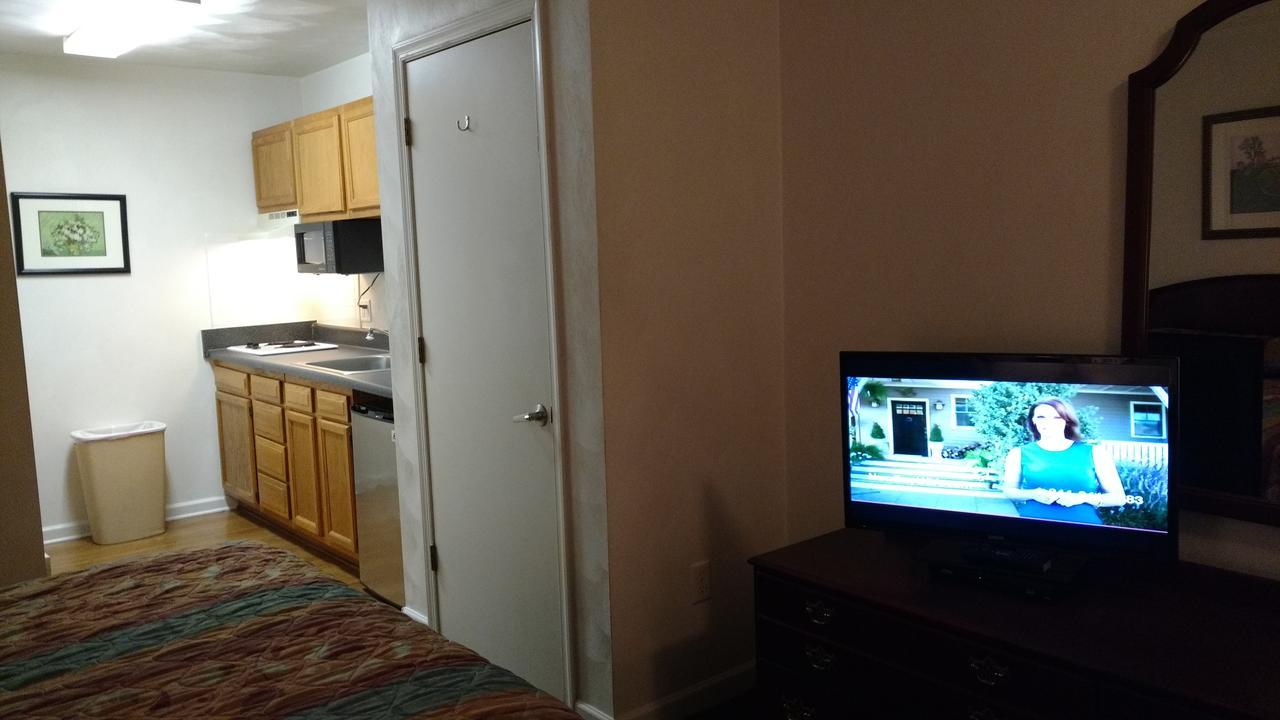 Affordable Suites Charlottesville Eksteriør billede